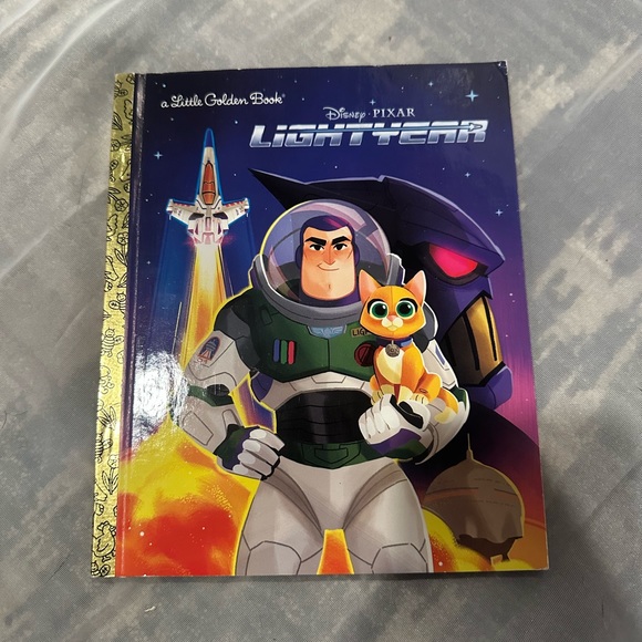 Buzz Lightyear remote control car and story book - Picture 2 of 5